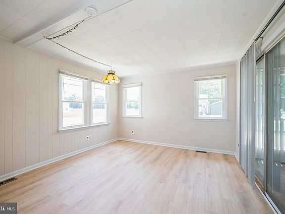 5th image of 171 Yorke St