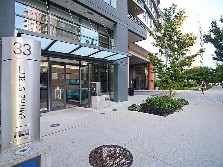33 Smithe St #801 — Photo 2