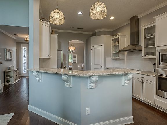 4th image of 12889 Shirewood Ln