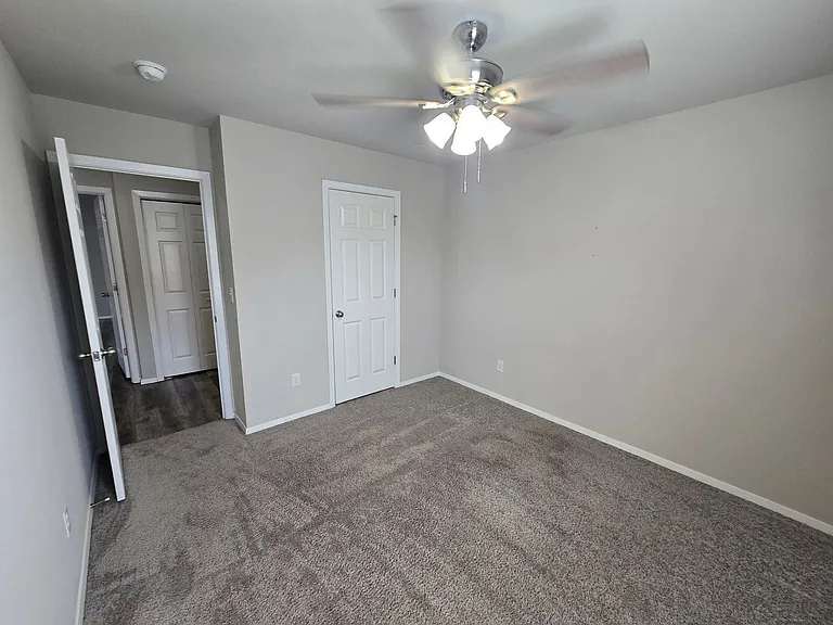 1061 E Bunting St — Photo 12