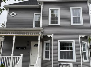 18 Wayne St #2, Worcester, MA 01603