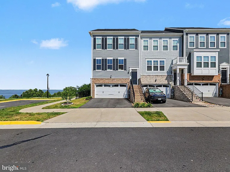 17229 Turnstone Dr — Photo 1