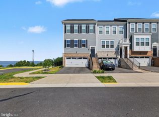 17229 Turnstone Dr, Dumfries, VA 22026