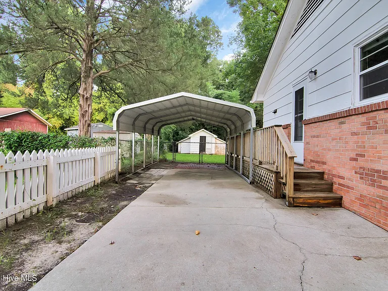 300 Long Acres Dr — Photo 15