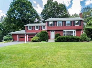 14 Glenmeadow Rd, Andover, MA 01810