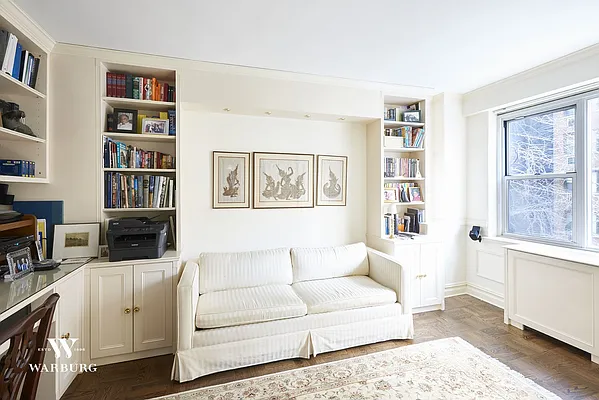 Sold by Warburg | media 36