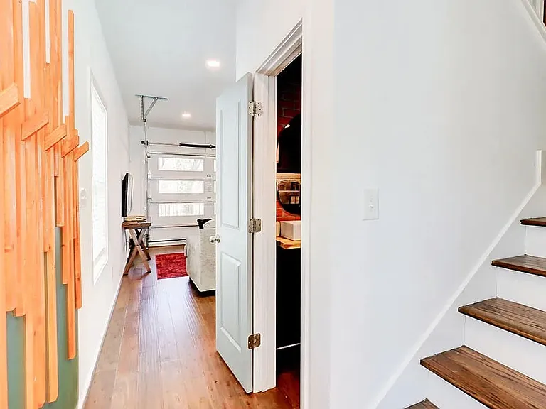 51 Bowen Ave SE — Photo 16