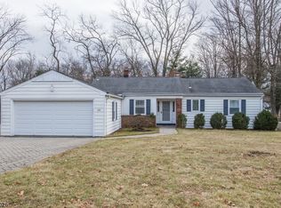 146 Grannis Ave, Morris Plains, NJ 07950