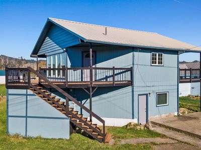 1075 Laurel Ave, Reedsport, OR, 97467
