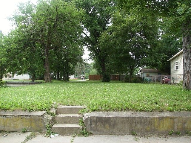 1st image of 1826 Logan Ave