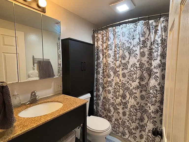 4 Lorraine Ave — Photo 21