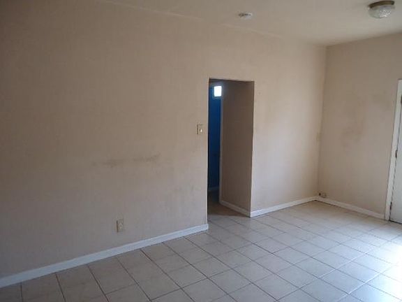 4th image of 51 Water Ln
