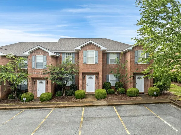 1477 N Donahue Dr APT 504, Auburn, AL 36830