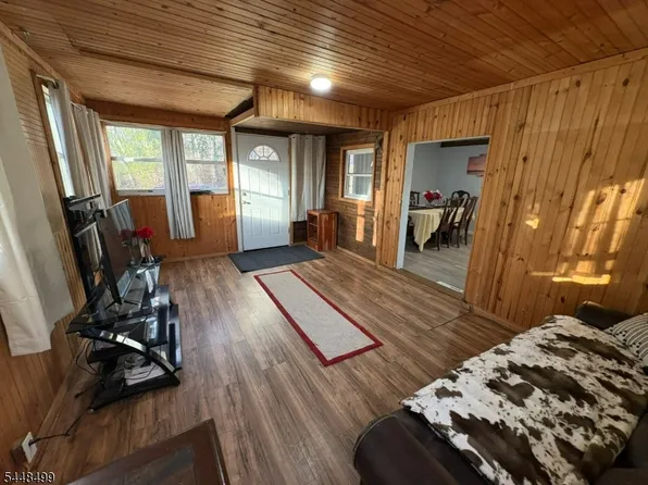 901 Chestnut Path, Stillwater Twp., NJ 07860