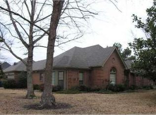 8199 E Walnut Creek Rd, Cordova, TN 38018