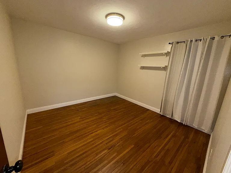274 G St — Photo 11