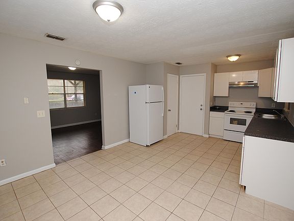 4th image of 4524 Jade Dr W