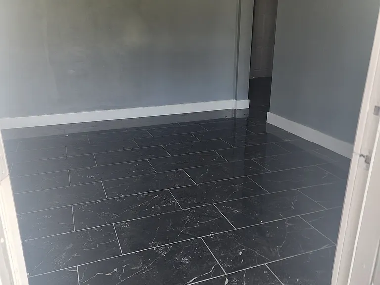 302 S Hall St — Photo 6
