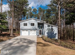 3050 Roxburgh Dr, Roswell, GA 30076