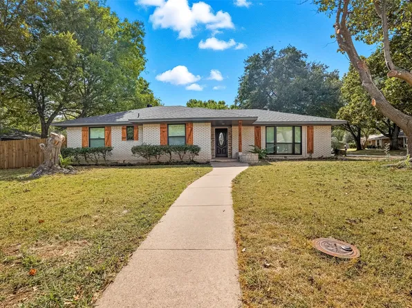 412 Brook Hollow Cir, Desoto, TX 75115