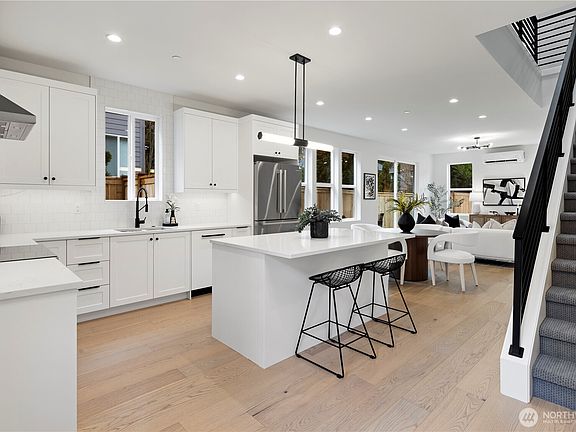 5th image of 12815 B NE 104th Street #B