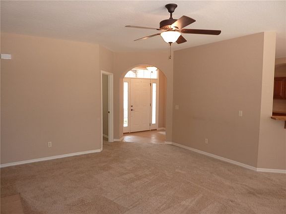 4th image of 1 Parkridge Dr