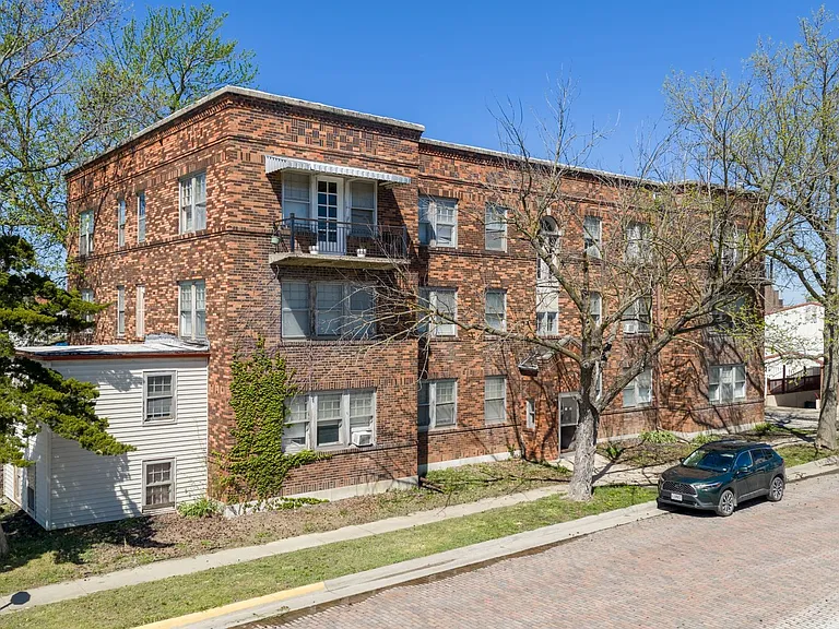Rollins Apartments — Photo 18