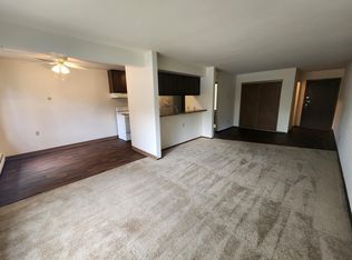 1940 Marshall Ave APT 20, Saint Paul, MN 55104