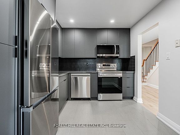 5th image of 2120 Rathburn Rd E #37