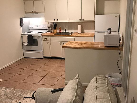 4th image of 1434 Saint Andrew St #1