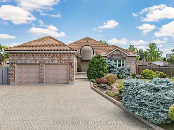 238 Bourbon St, Vaughan, ON L4L 6Z2