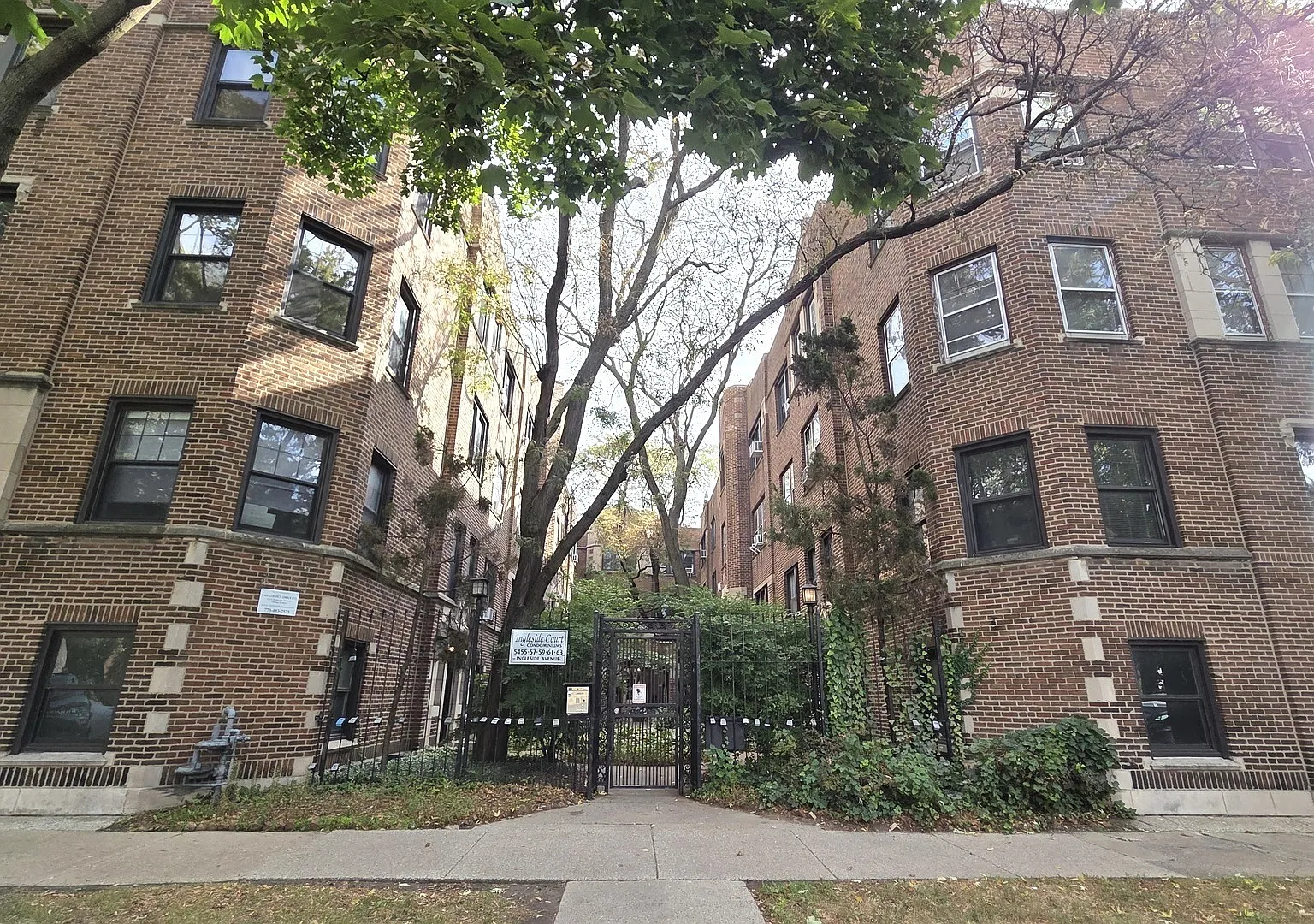 2 bed, $1,950 — Photo 2