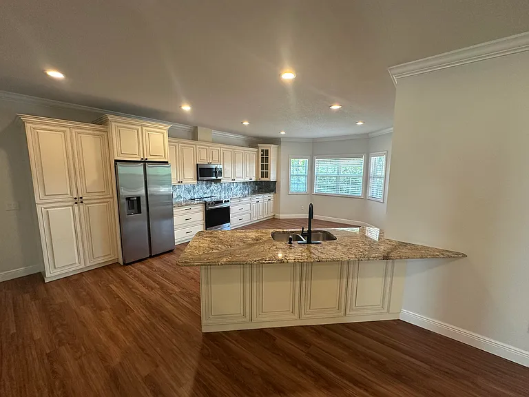 9322 SE Athena St — Photo 8
