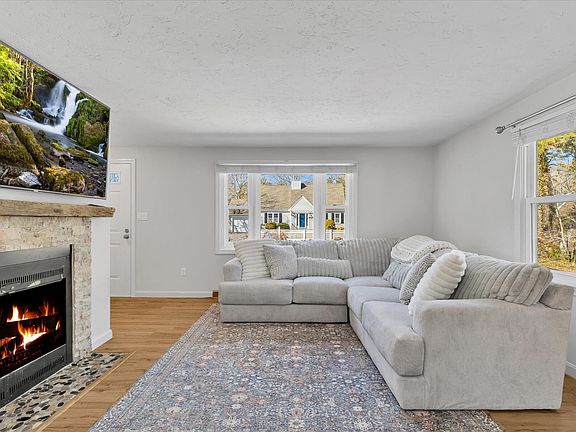 3rd image of 70 Great Pines Drive