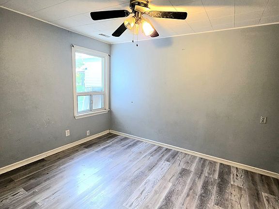 5th image of 7178 Lancaster Ave