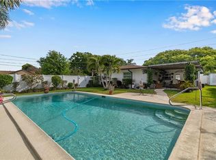 2217 S Lagoon Cir, Clearwater, FL 33765