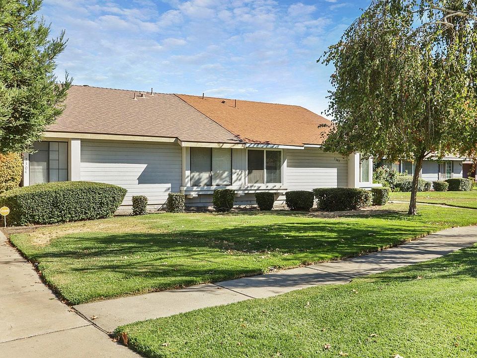 1st image of 7302 Village Green Dr