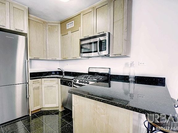 4th image of 435 E 79th St APT 11m