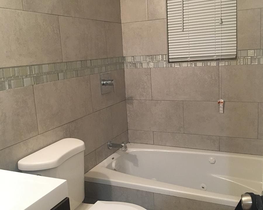 1st image of 12145 Farmers Blvd #2