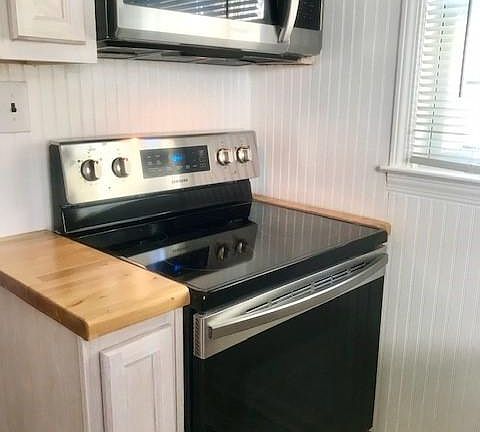 5th image of 3307 Fountain Park Blvd
