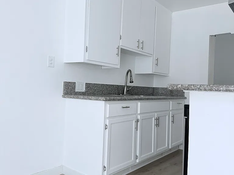 12730 Pacific Ave #6 — Photo 6