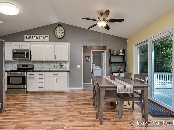 5th image of 58 Sagamore Trl SE