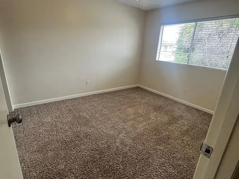 6300 Spice Way — Photo 7