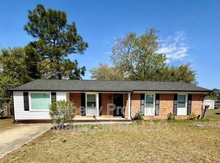 5929 Spinner Rd, Hope Mills, NC 28348