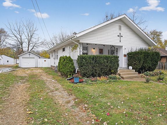 2nd image of 1407 S Meeker Ave