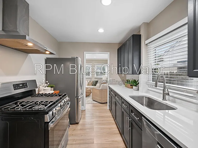 3395 Ault View Ave — Photo 7