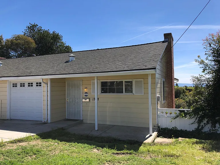 1348 Highland Blvd — Photo 2