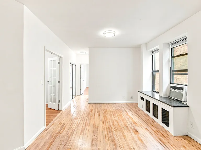 1494 Ocean Ave #3E — Photo 2