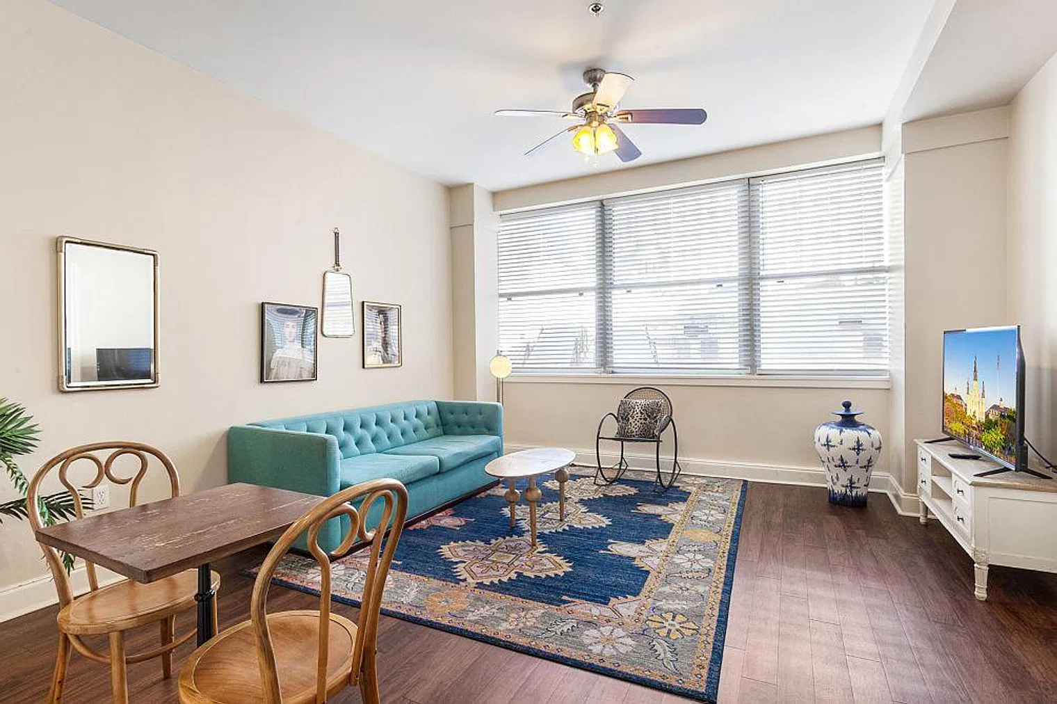1 bed, 2.0 bath, 430 sqft, $4,134 — Photo 1