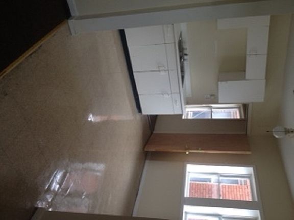 5th image of 639 19th St APT 4